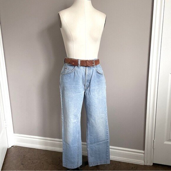 Vintage Levi's Orange Tab High-rise Straight Jeans - 30 x 25" (cropped / petite) - Picture 12 of 14